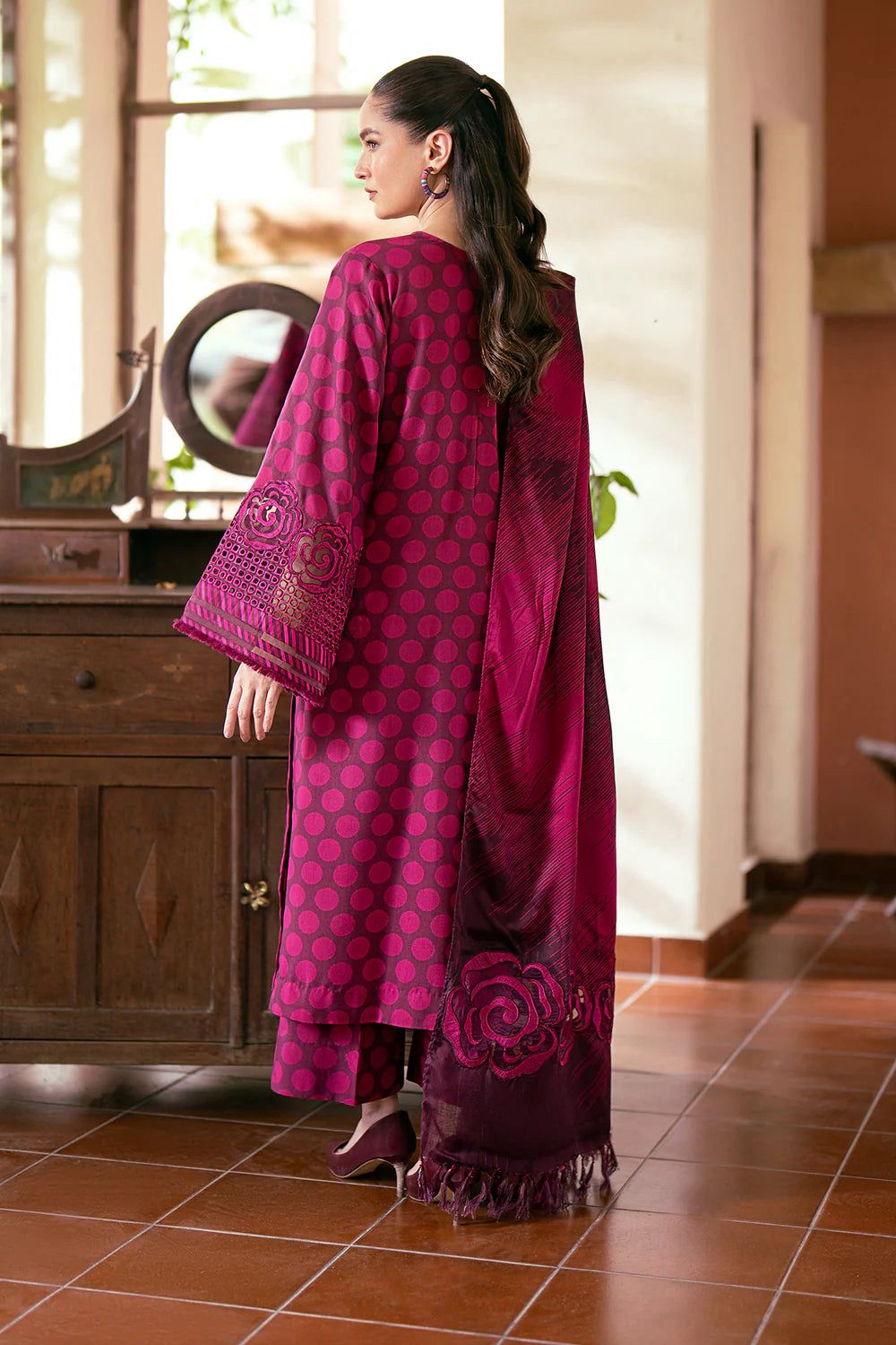 Baroque Dhanak Embroidered 3 Piece | BQ126