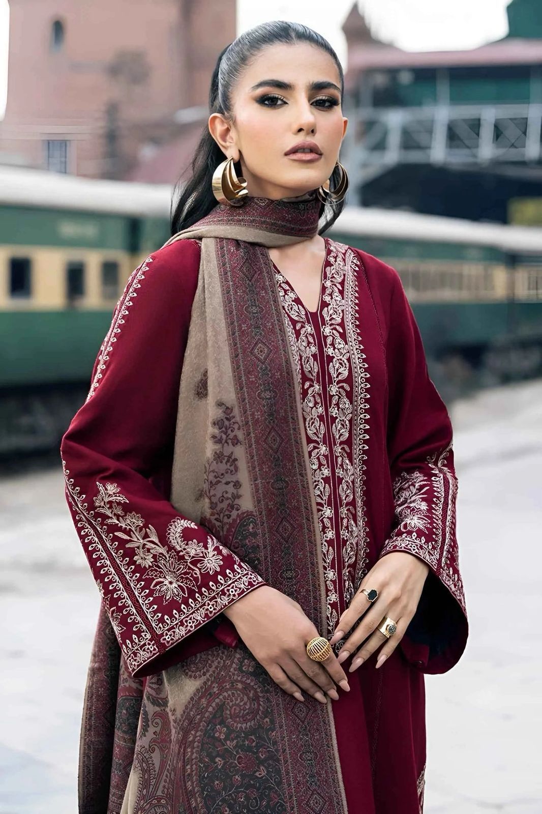 Izel Dhanak Embroidered 3 Piece | IL100