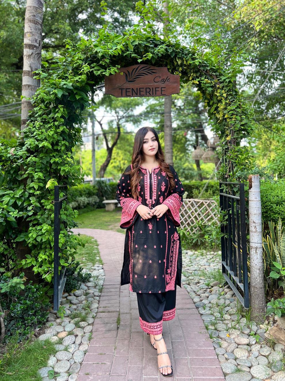 Embroza Dhanak Embroidered 3 Piece | EZ100