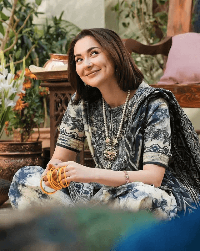 Sapphire Dhanak Embroidered 3 Piece | SP105