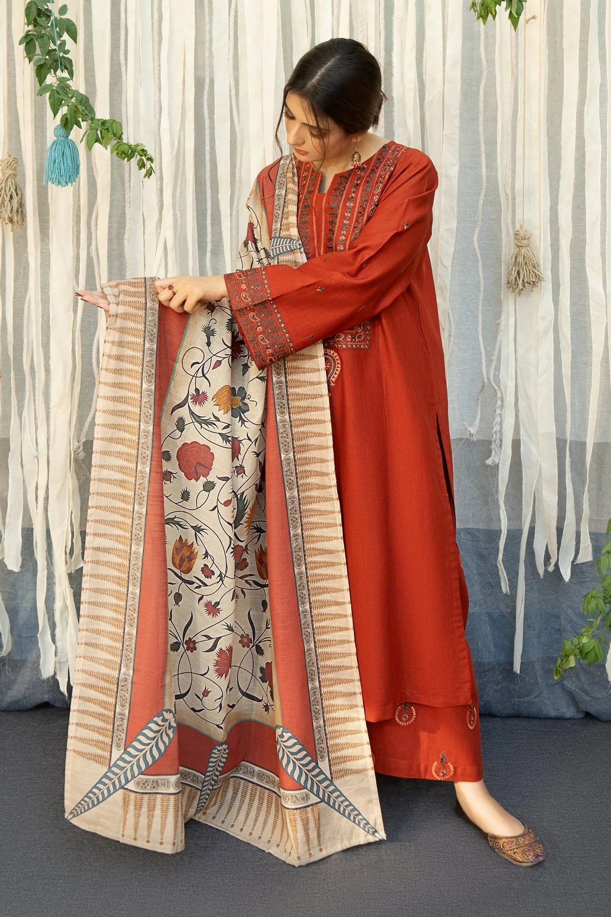 Aisling Dhanak Embroidered 3 Piece | AL105