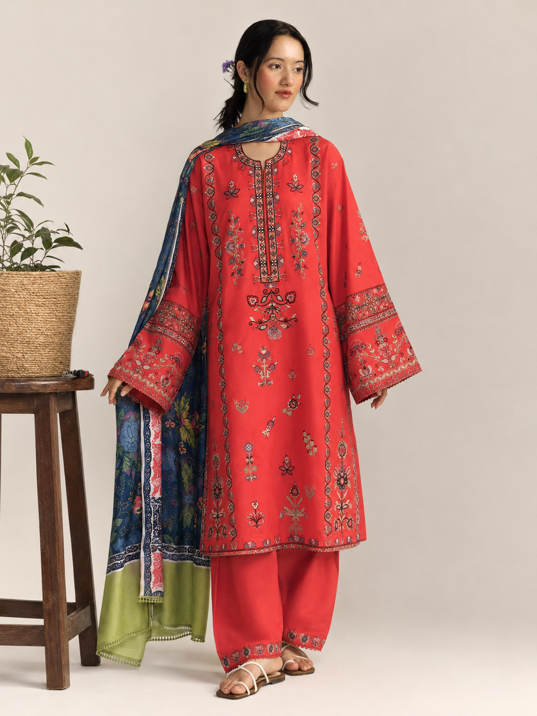 Zara Dhanak Embroidered 3 Piece | RZ402