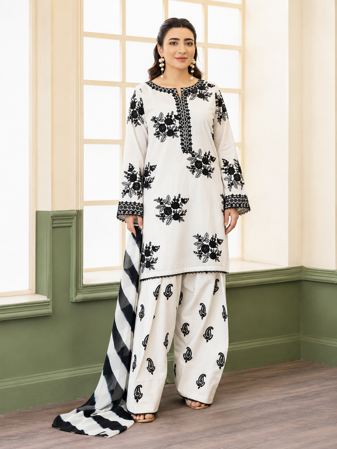 Nureh Lawn Embroidered 3 Piece | NH123