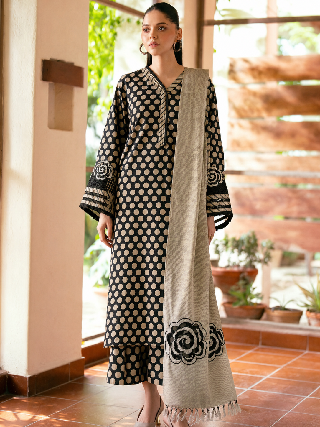 Baroque Lawn Embroidered 3 Piece | BQ135