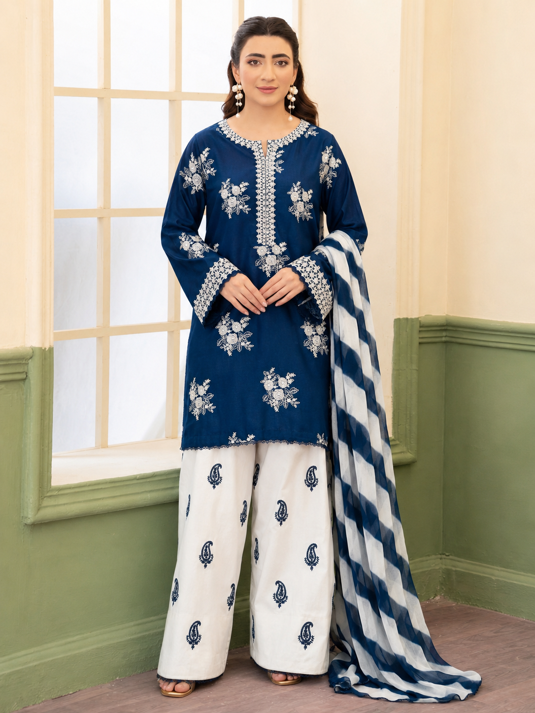 Nureh Lawn Embroidered 3 Piece | NH121