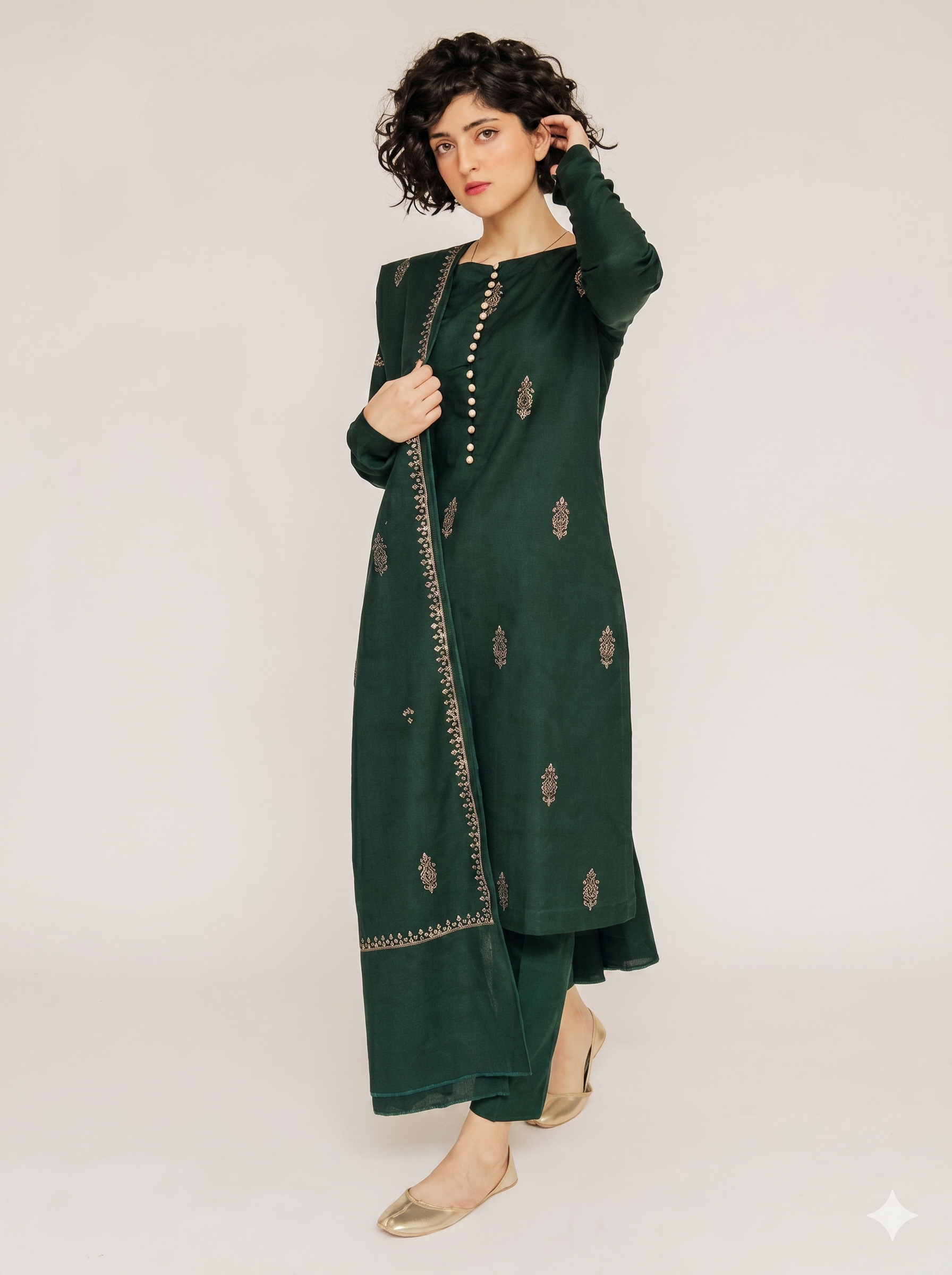 Urge Lawn Embroidered 3 Piece | UG129