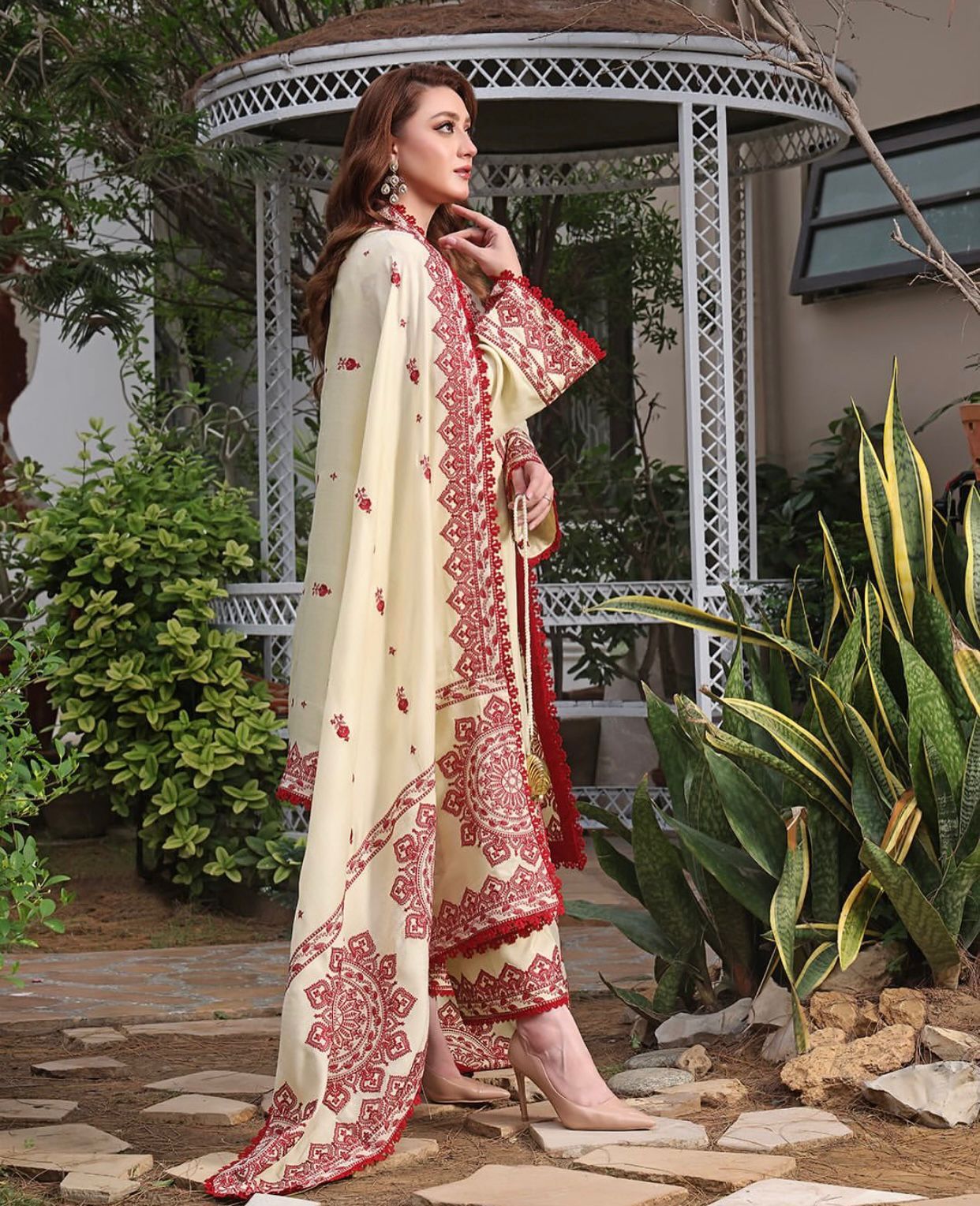 Aneela Dhanak Embroidered 3 Piece | AN108