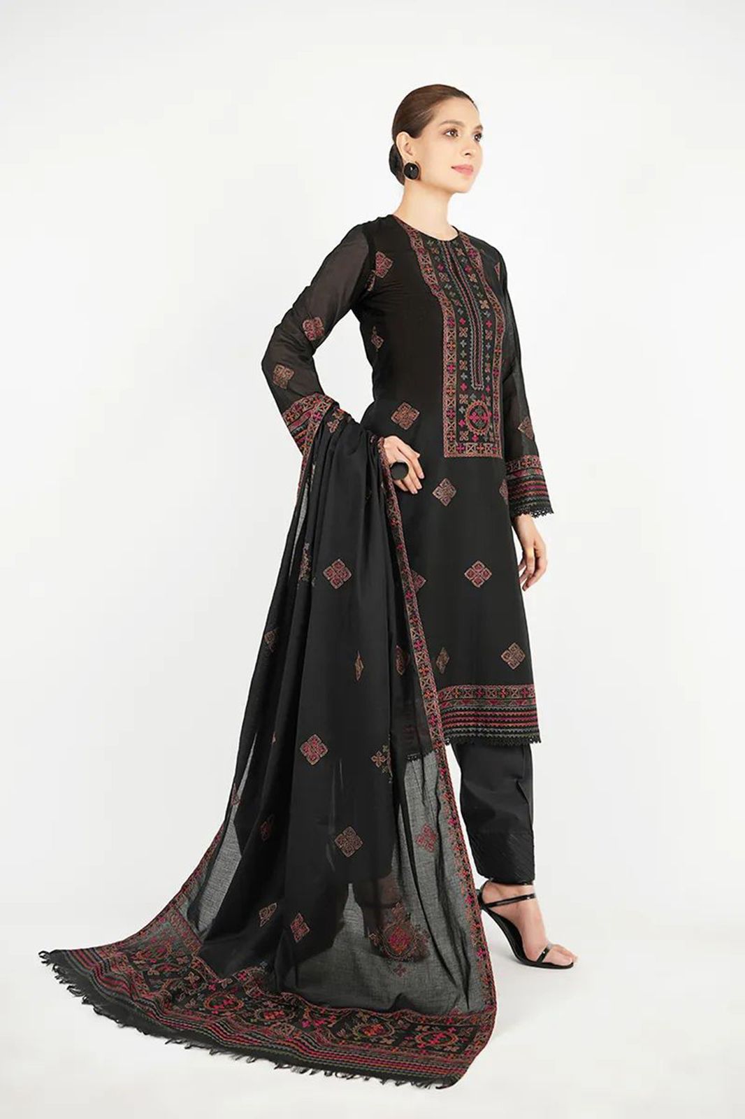 Bareeze Dhanak Embroidered 3 Piece | BZ114