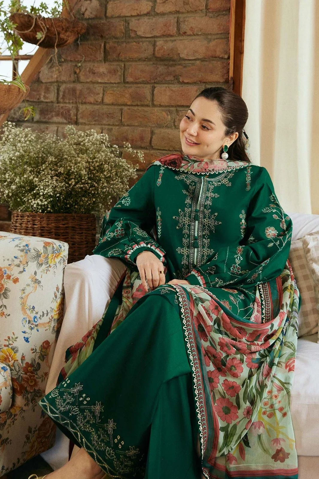 Zara Dhanak Embroidered 3 Piece | ZR112