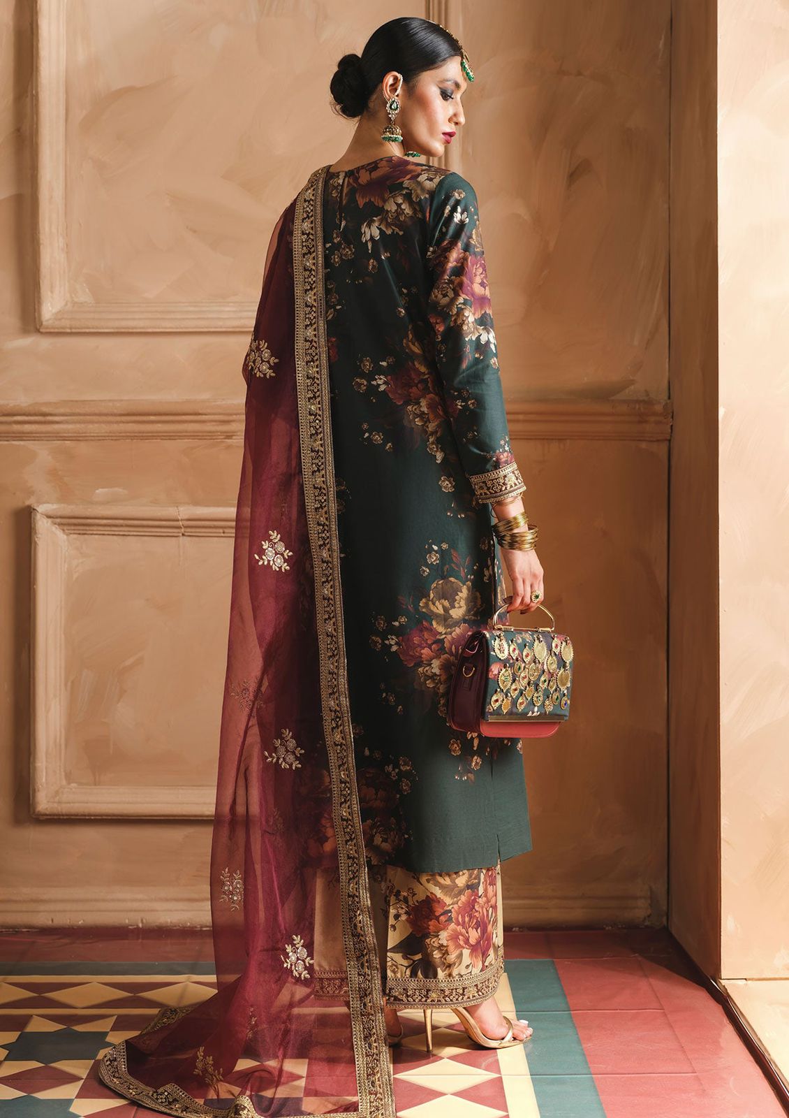 Hum Juli Lawn Embroidered 3 Piece | HJ111