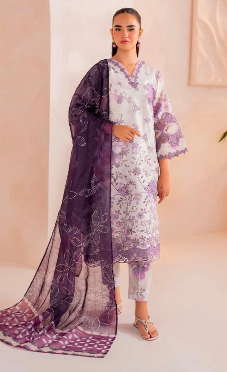 Baroque Lawn Embroidered 3 Piece | BQ111