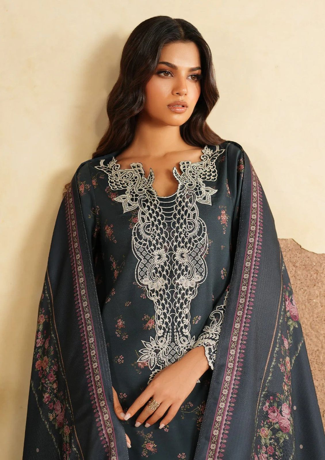Iznik Lawn Embroidered 3 Piece | IZ111