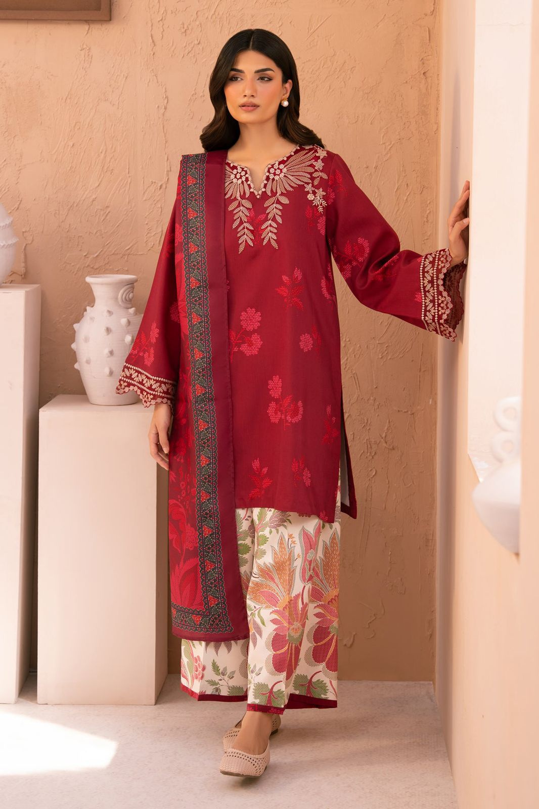 Iznik Lawn Embroidered 3 Piece | IZ112