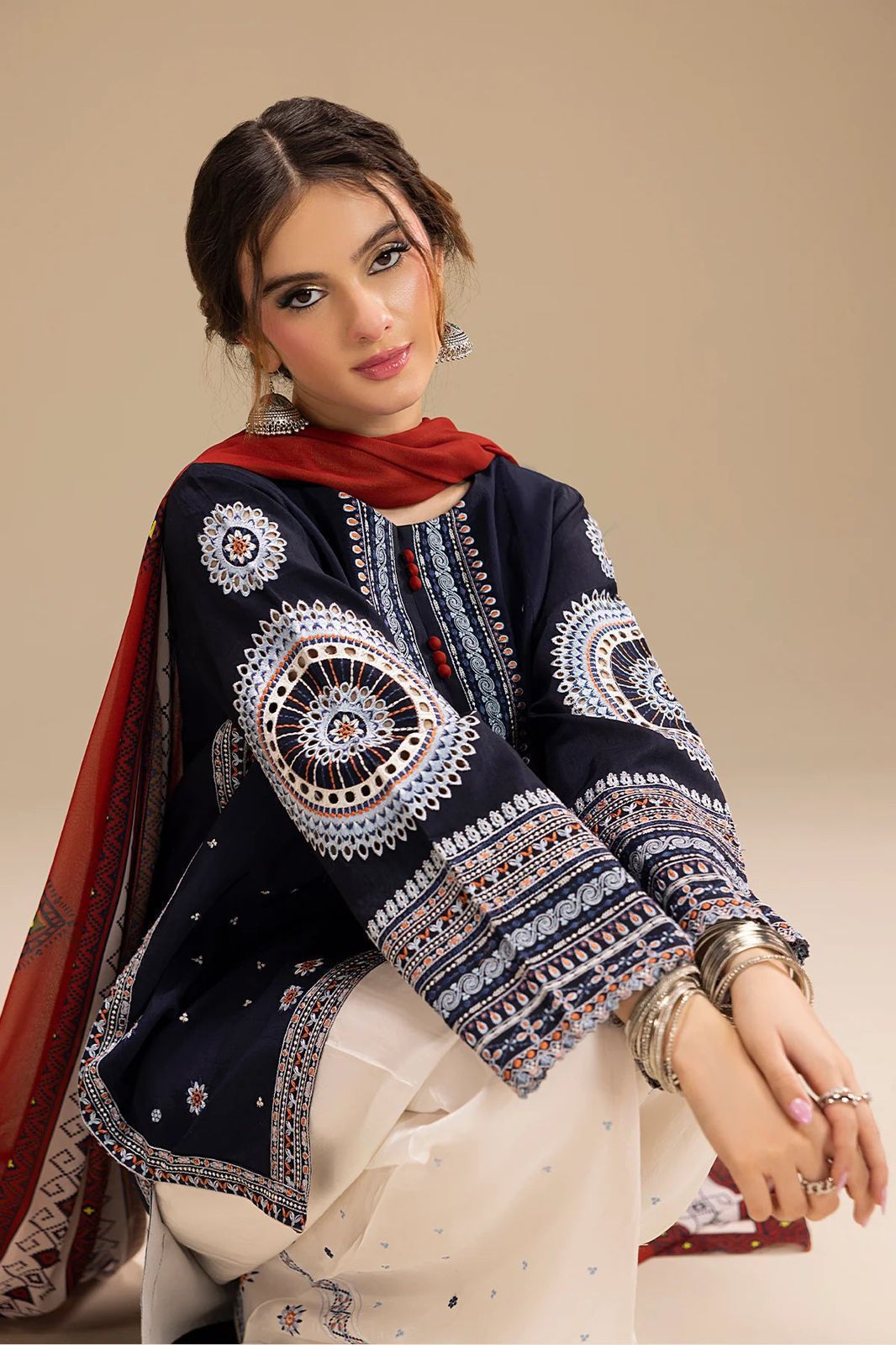 Jazmin Lawn Embroidered 3 Piece | JZ118