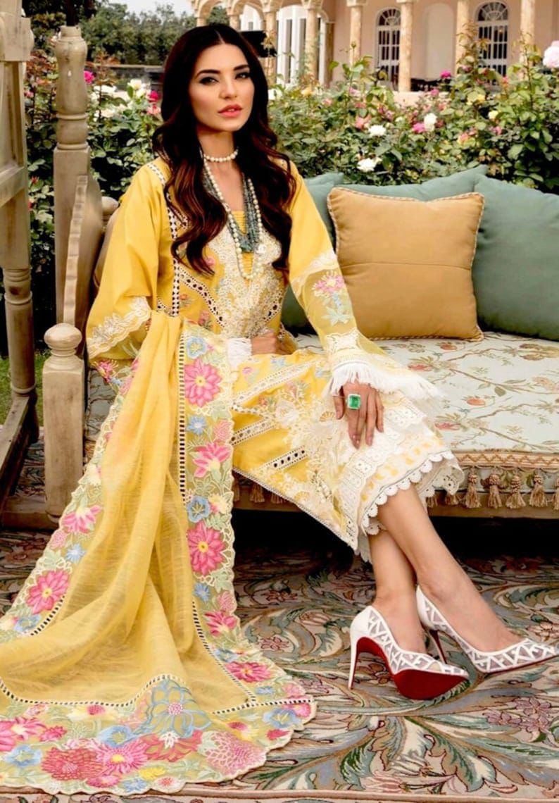 Crimson Lawn Embroidered 3 Piece | CN111