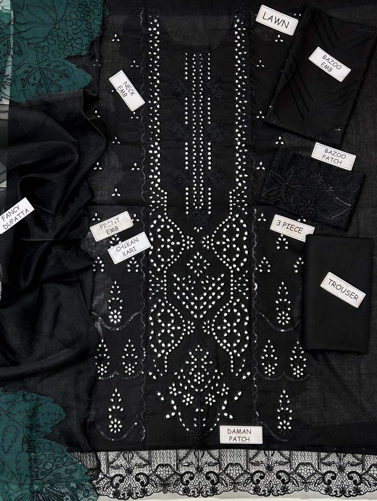 Rang Rasiya Lawn Embroidered 3 Piece | RR111