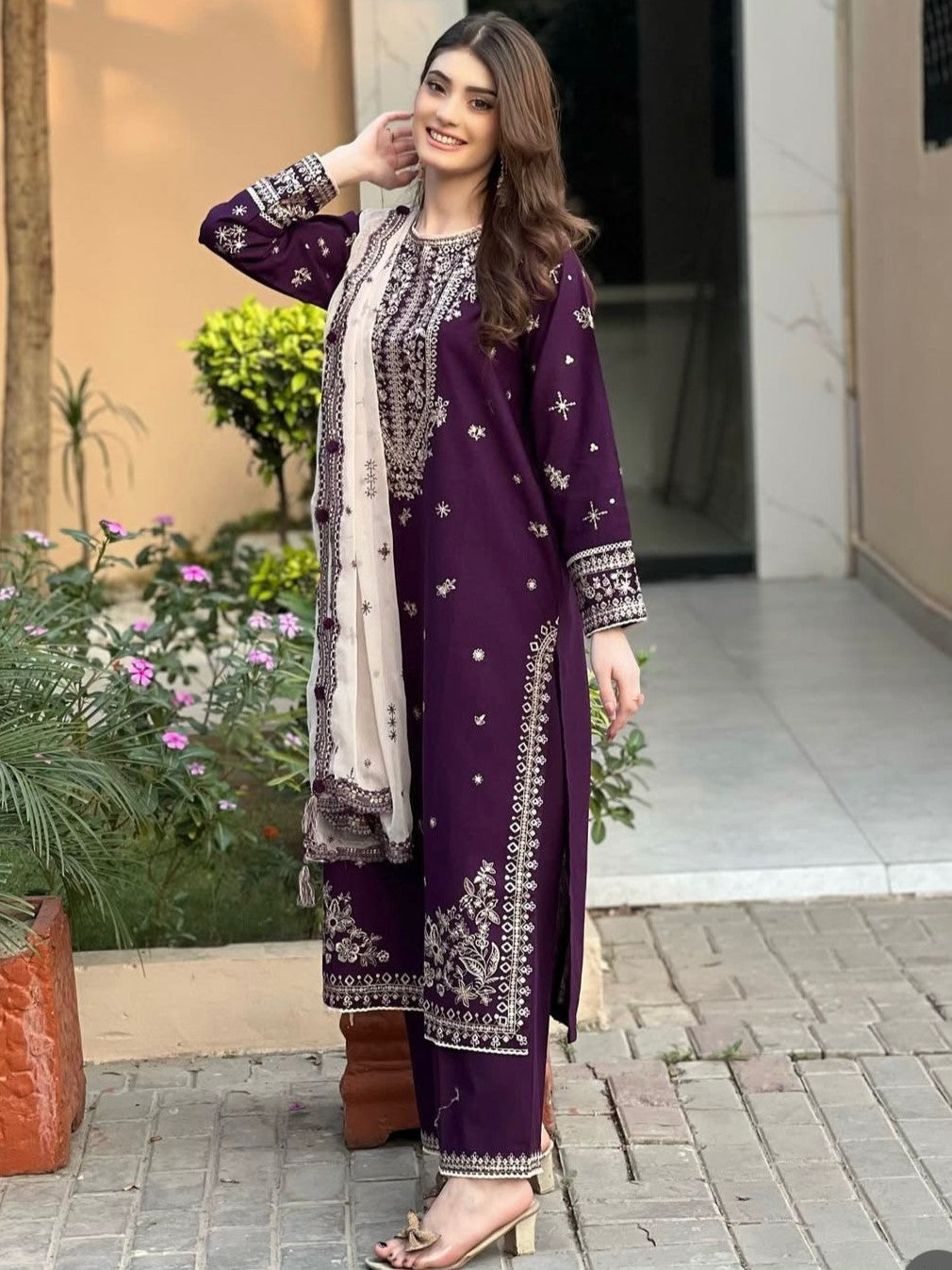 Batik Lawn Embroidered 3 Piece | BK114