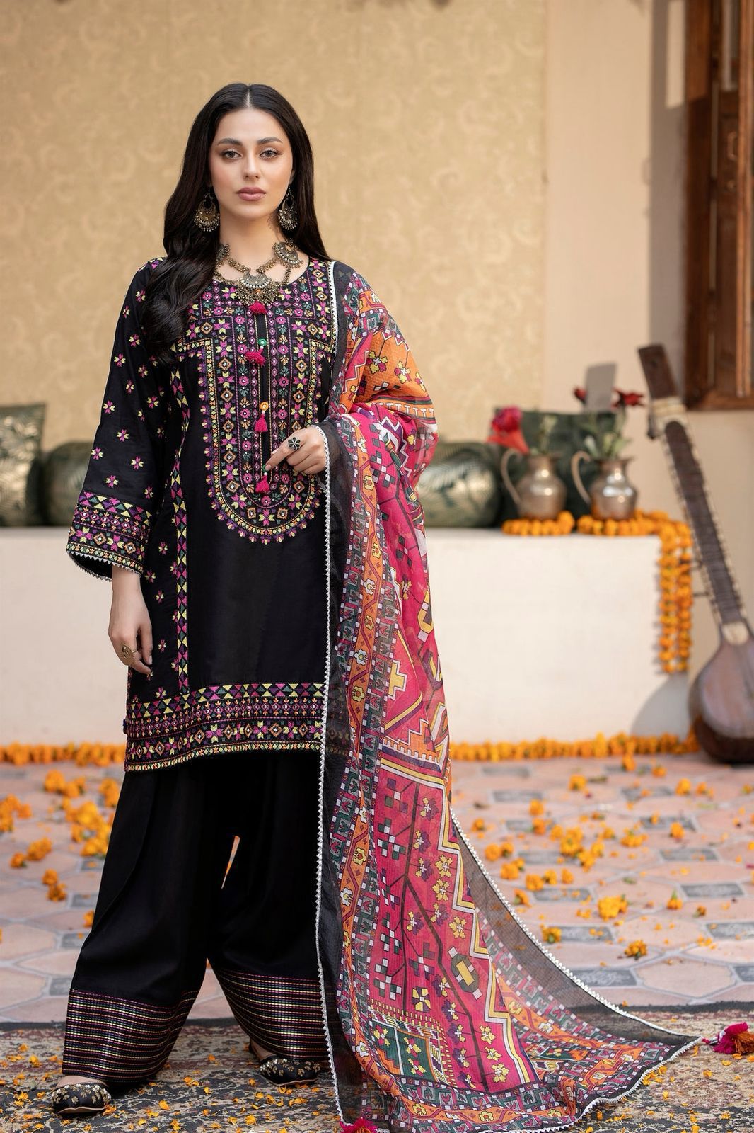 Laam Lawn Embroidered 3 Piece | LM210