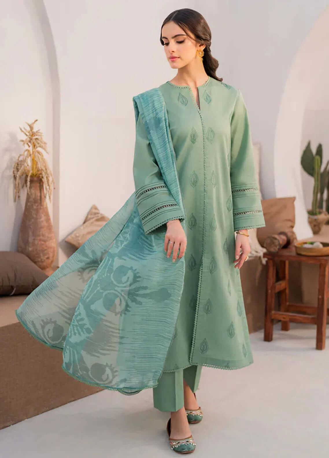 Jazmin Dhanak Embroidered 3 Piece | JZ104